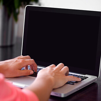 Biurka gamingowe z regulacją wysokości: Komfort i ergonomia dla każdego gracza